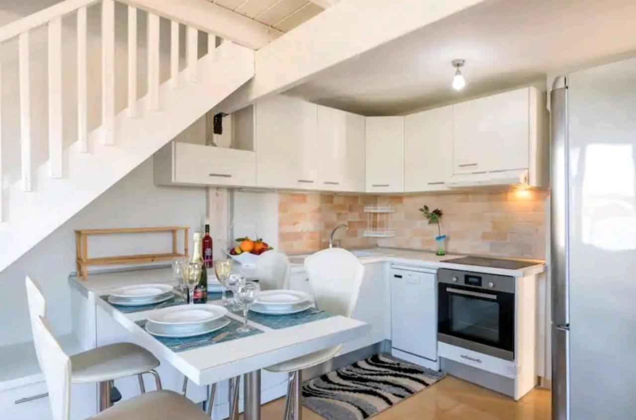 Govino Bay Luxury Beach Loft Apartment Danilia Luaran gambar