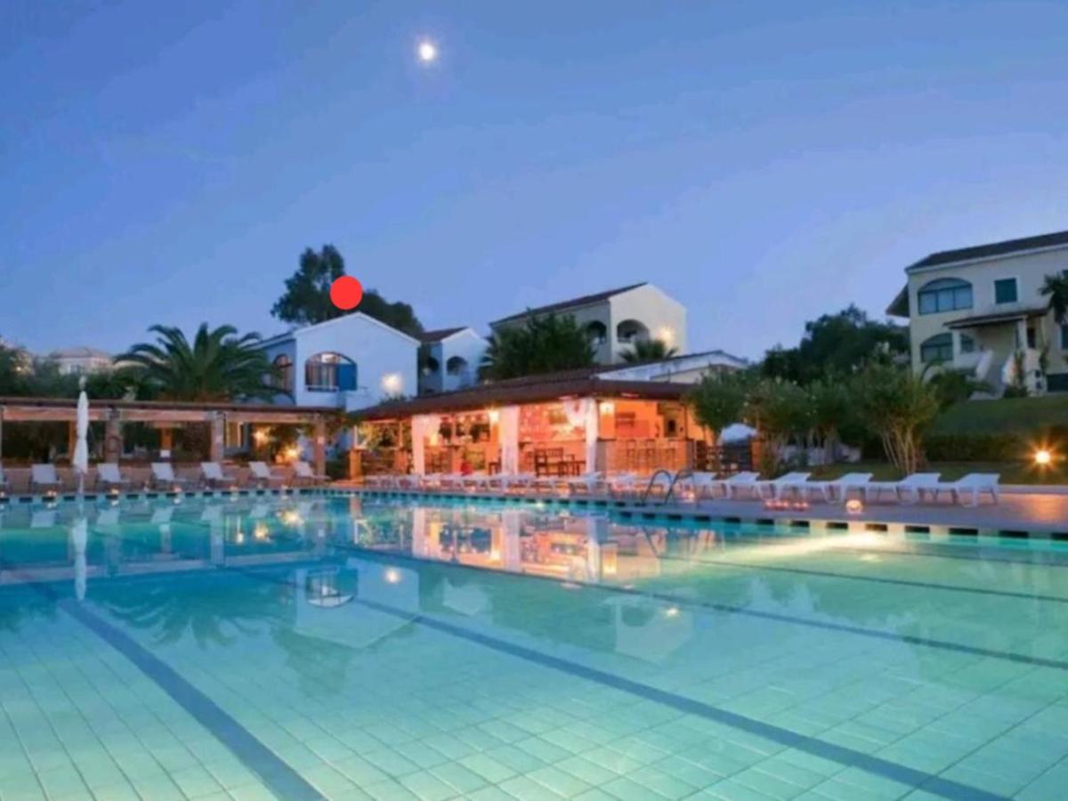 Govino Bay Luxury Beach Loft Apartment Danilia Luaran gambar